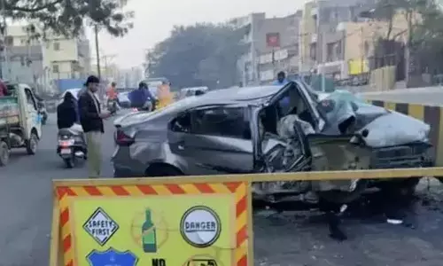 Tragic Road Accident in Hyderabad Claims Two Lives Tragic Road Accident in Hyderabad Claims Two Lives