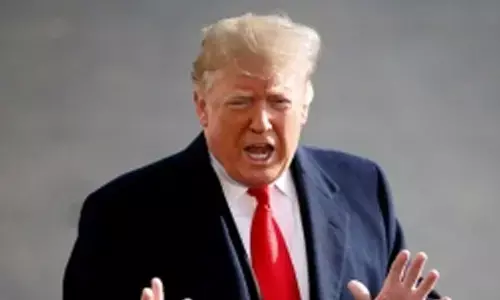 Trump flags antitrust risks in Netflix–Warner mega-merger