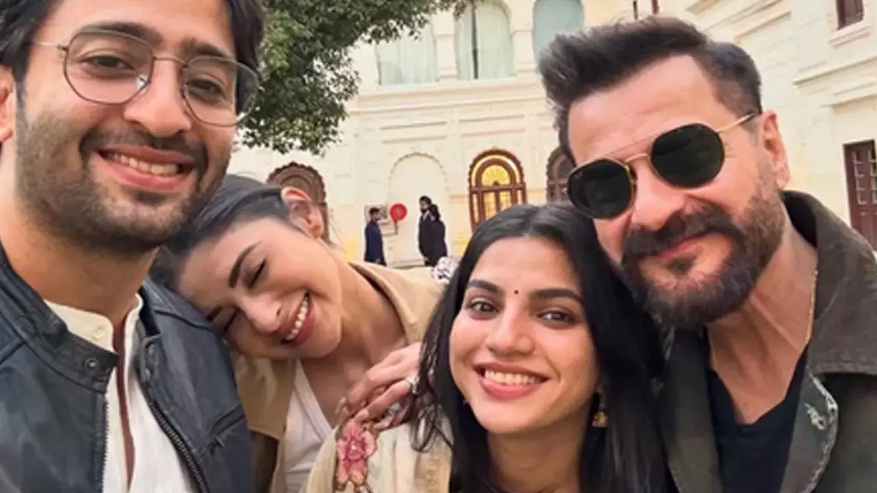 Shaheer Sheikh shares happy moments in great company with Mouni Roy and Sanjay Kapoor Shaheer Sheikh shares happy moments in great company with Mouni Roy and Sanjay Kapoor