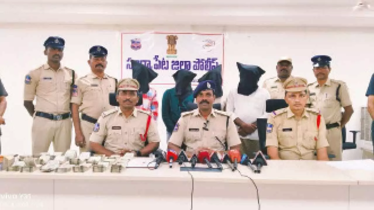 Fake gold racket busted, four arrested Fake gold racket busted, four arrested