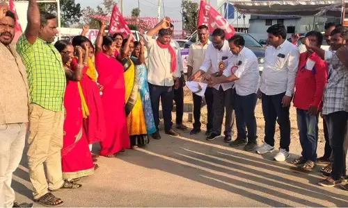 Telangana Rythu Sangam demands seed bill repeal