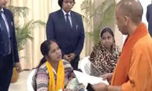 UP: Aid for medical treatment sought during Janata Darshan UP: Aid for medical treatment sought during Janata Darshan