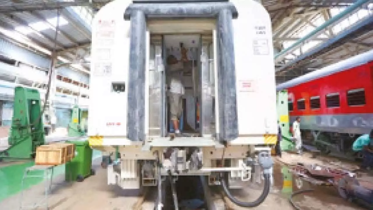 Heavy equipment, machinery production crosses Rs 5 L cr Heavy equipment, machinery production crosses Rs 5 L cr