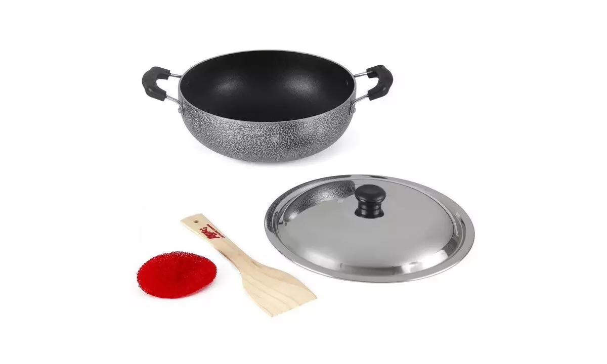 Why Silver Colour Comes Off Aluminium Kadhai: How To Identify Quality, Spot Fakes & Know When To Replace