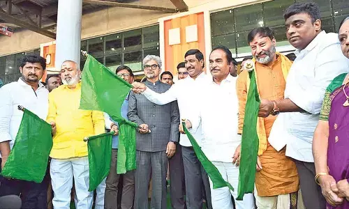 Tirupati – Shirdi weekly express flagged off linking major pilgrim routes Tirupati – Shirdi weekly express flagged off linking major pilgrim routes