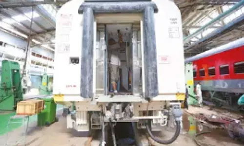 Heavy equipment, machinery production crosses Rs 5 L cr