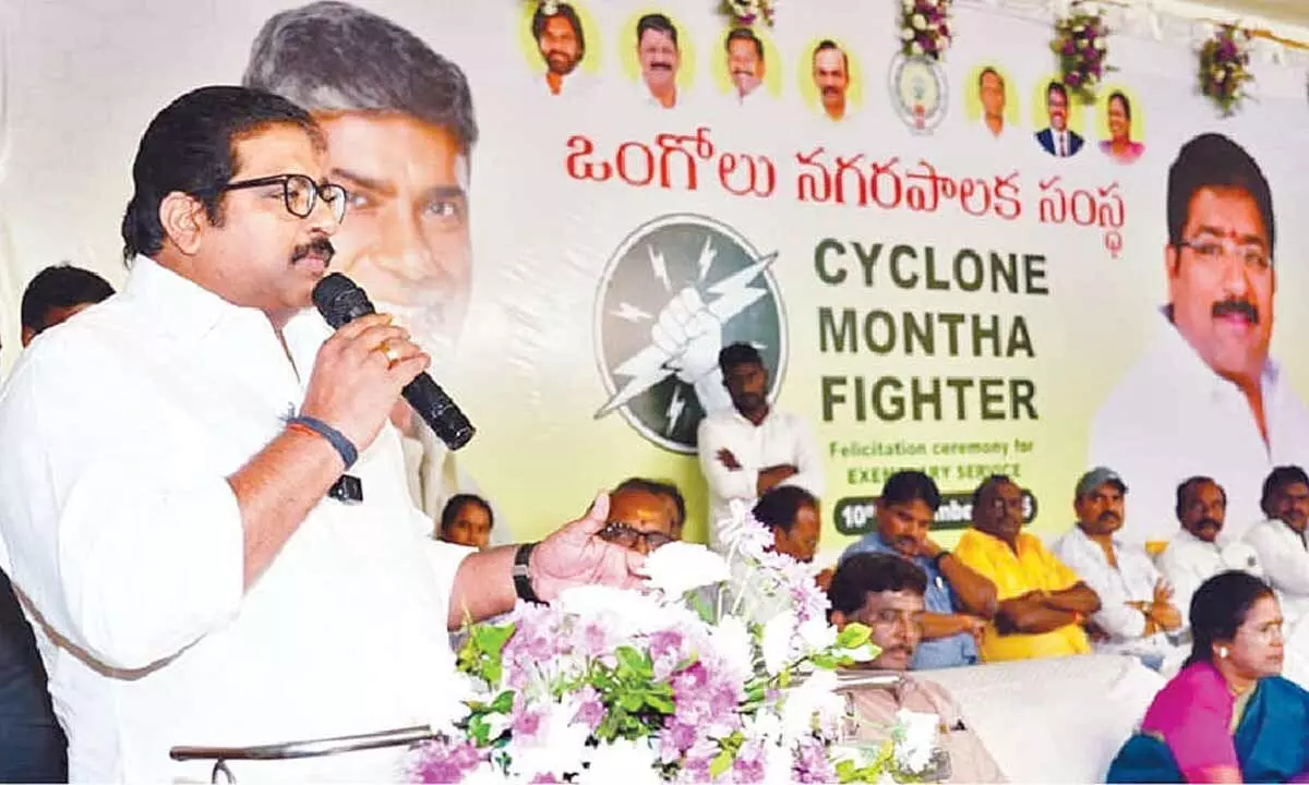 MLA felicitates 230 civic workers MLA felicitates 230 civic workers