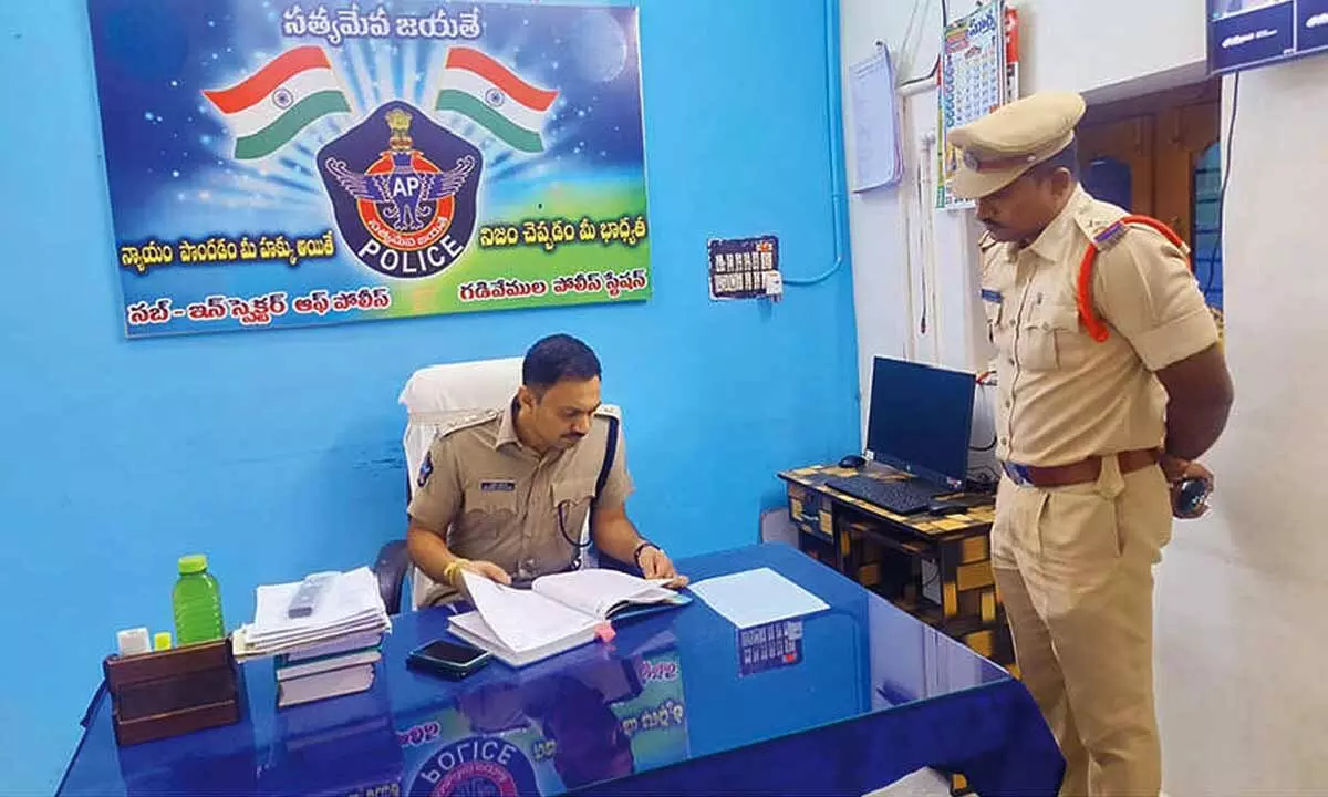 SP conducts surprise inspection of Gadivemula PS