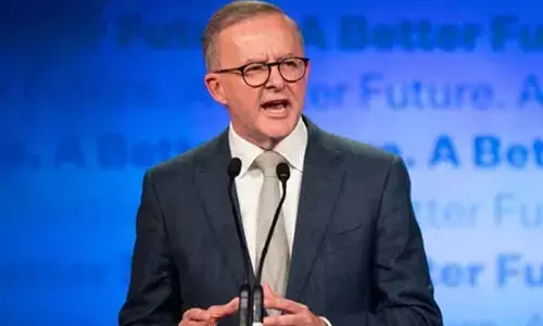 ‘World-First’: Australia’s social media ban on an under-16s takes effect ‘World-First’: Australia’s social media ban on an under-16s takes effect