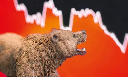 Mkts remain in red zone due to fag end selling Mkts remain in red zone due to fag end selling