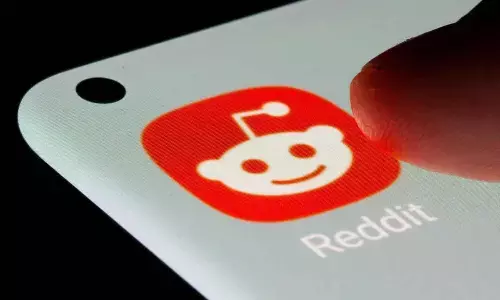 Reddit Begins Testing Gray Checkmark Verification for Select Users Reddit Begins Testing Gray Checkmark Verification for Select Users