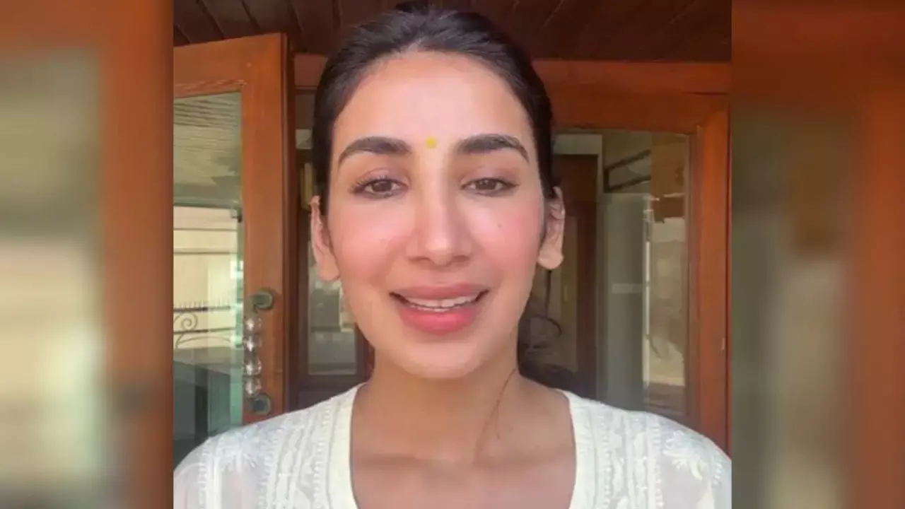 Parul Gulati breaks down in tears as she opens up about getting rejected for projects