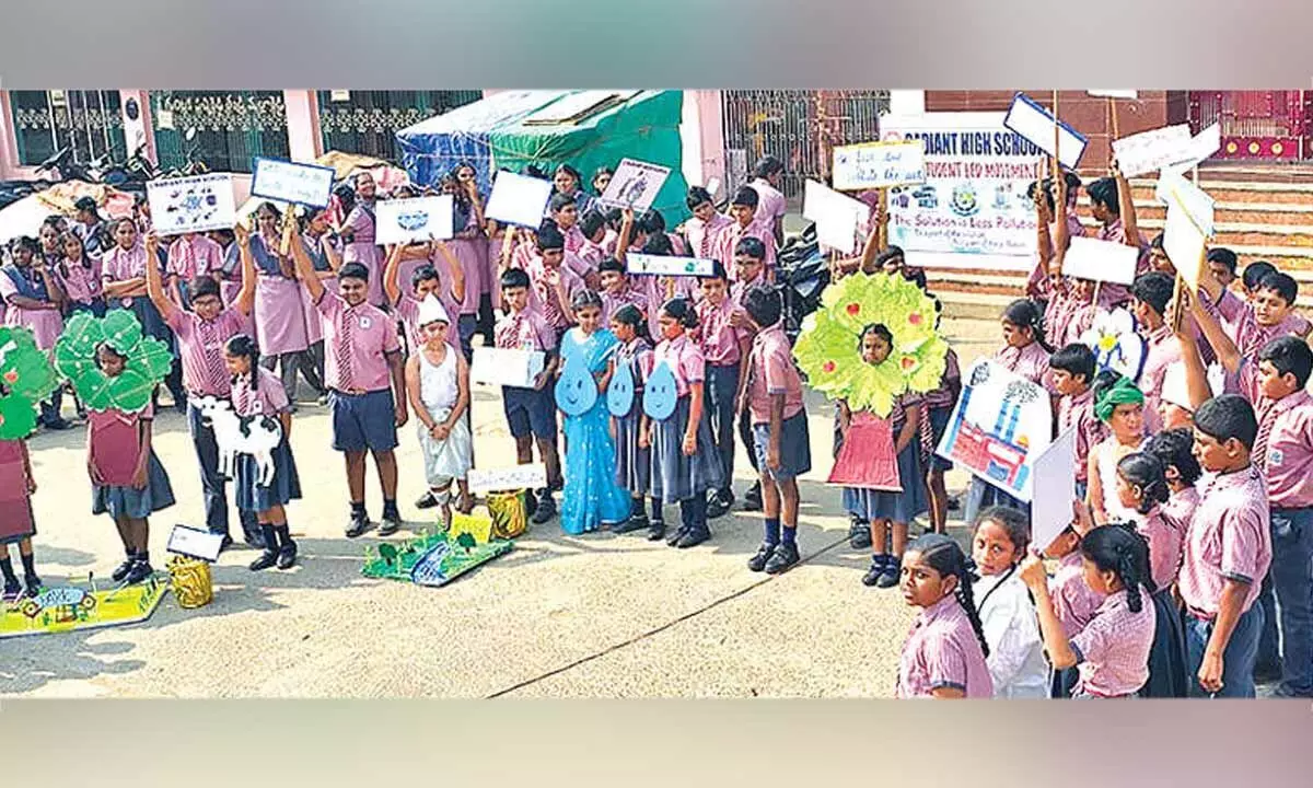 Students create awareness on pollution Students create awareness on pollution