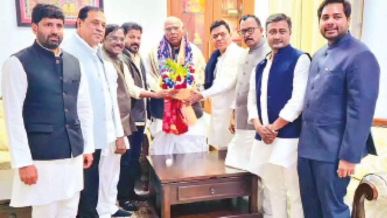 Kharge, Priyanka pat CM Revanth for bringing out ‘vision document’ Kharge, Priyanka pat CM Revanth for bringing out ‘vision document’