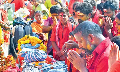 Heavy rush of devotees on Day-2 Heavy rush of devotees on Day-2