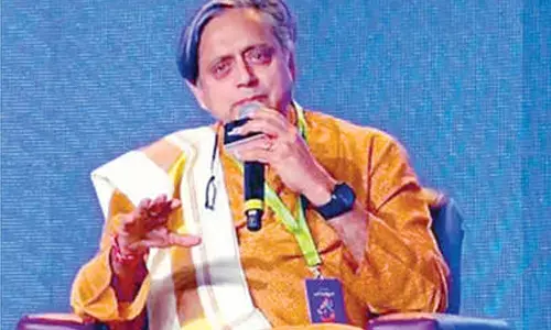Tharoor skips Cong meeting chaired by Rahul Gandhi Tharoor skips Cong meeting chaired by Rahul Gandhi