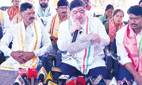 Ponnam felicitates newly-elected sarpanches, ward members