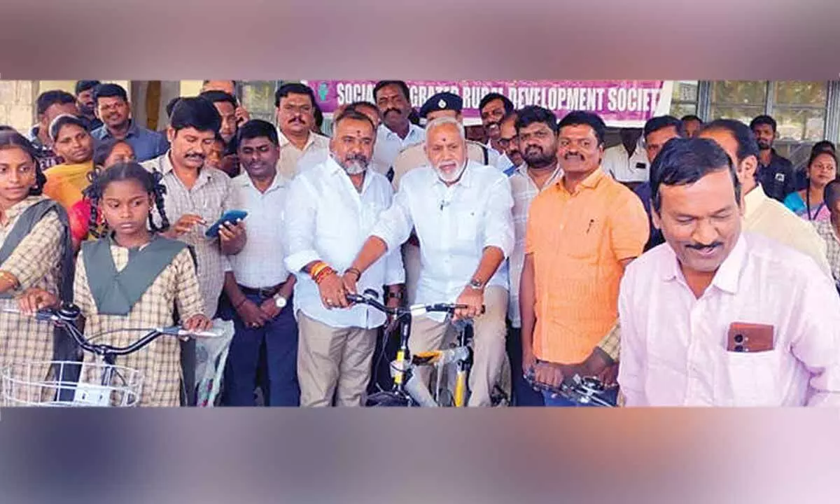 60 bicycles distributed to poor students 60 bicycles distributed to poor students