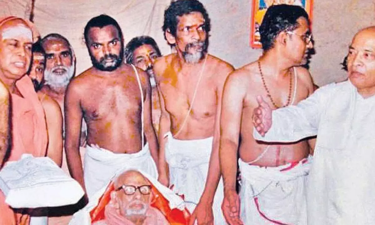 The infectious culture of power proximity The infectious culture of power proximity