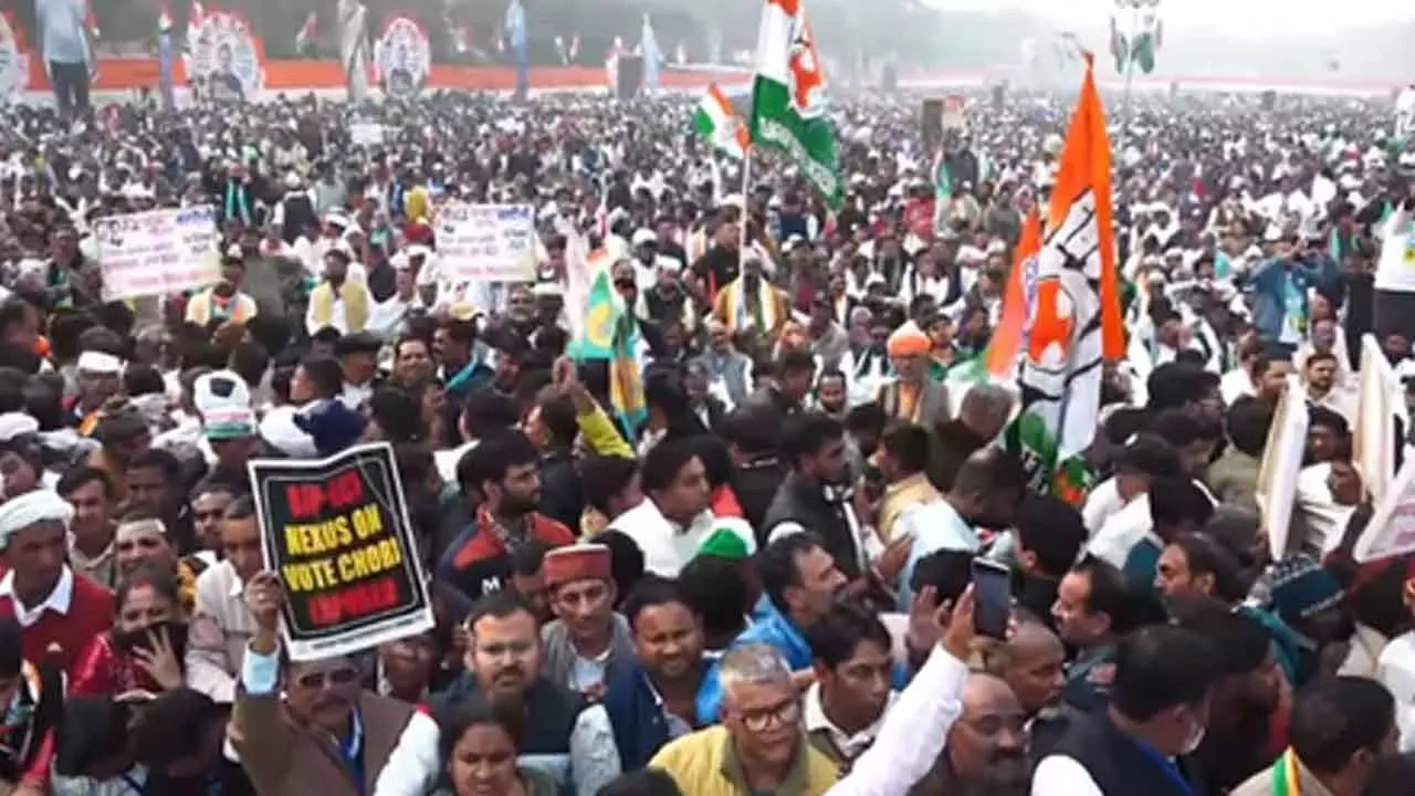 Not our people: Cong distances from objectionable slogans against PM at vote chori protest Not our people: Cong distances from objectionable slogans against PM at vote chori protest