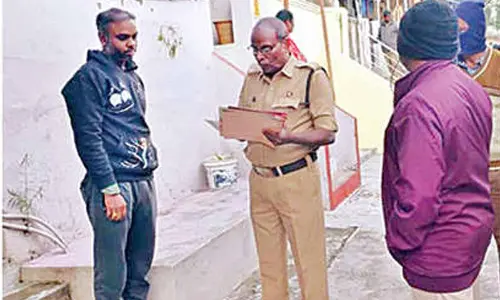 Naka bandhi conducted ahead of Vaikunta Ekadashi Naka bandhi conducted ahead of Vaikunta Ekadashi