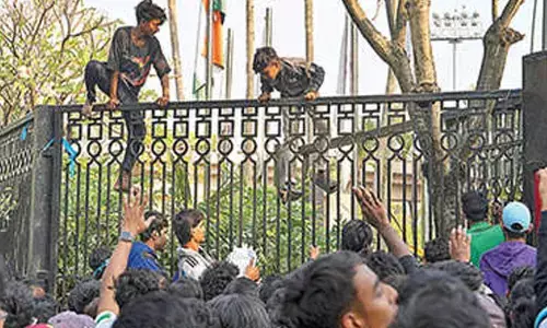 A Messy affair! A Messy affair!