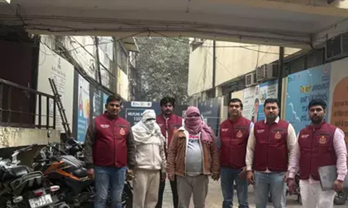 Delhi Police bust spurious drug racket; unearth manufacturing unit, arrest two Delhi Police bust spurious drug racket; unearth manufacturing unit, arrest two