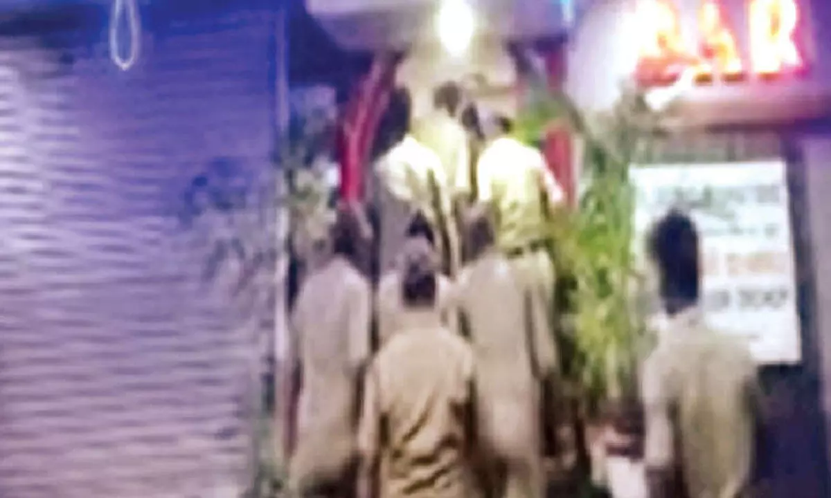 Excise officials attacked Excise officials attacked