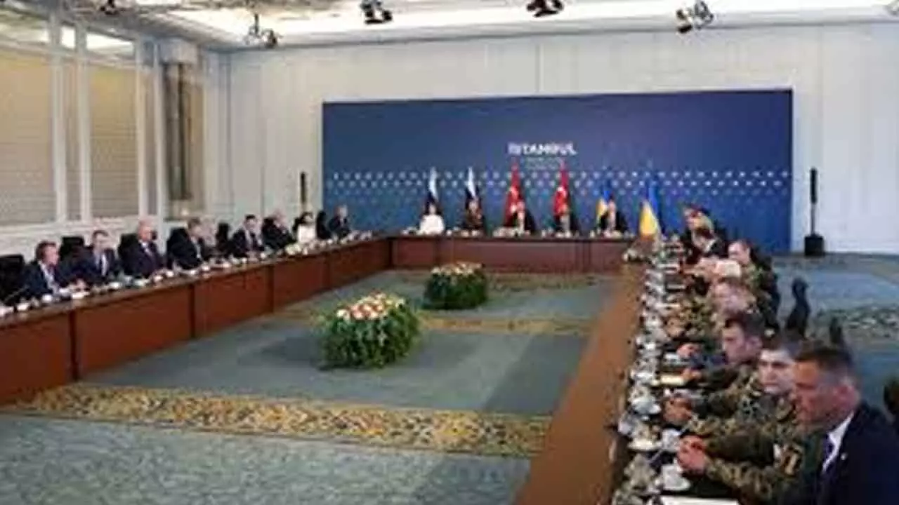 Ukraine peace talks stretch into second day at start of pivotal week for Europe Ukraine peace talks stretch into second day at start of pivotal week for Europe