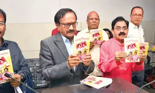 I&PR Dept hailed for introducing poet Ande Sri to the world