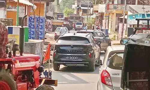 Traffic troubles multiply on congested highway at Nunna Traffic troubles multiply on congested highway at Nunna