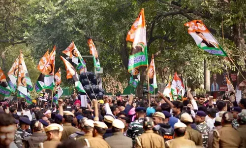 Over 20 IYC protesters detained during Parliament march in Delhi Over 20 IYC protesters detained during Parliament march in Delhi