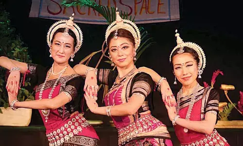 Japanese artistes bring the elegance of Odissi to life Japanese artistes bring the elegance of Odissi to life