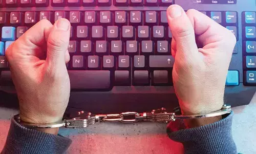 Delhi police arrest key operator in Rs 33 lakh scam