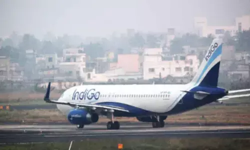 Over 100 flights cancelled across Delhi, Bluru, Mumbai, Hyd Over 100 flights cancelled across Delhi, Bluru, Mumbai, Hyd