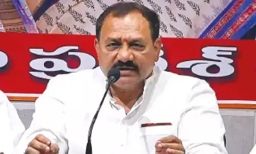 To Accept Or Not To…Mantri kursi puts Mahesh Kumar on a sticky wicket To Accept Or Not To…Mantri kursi puts Mahesh Kumar on a sticky wicket