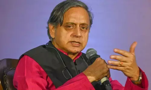 Tharoor slams film clearance row, urges Centre to lift ban on IFFK screenings