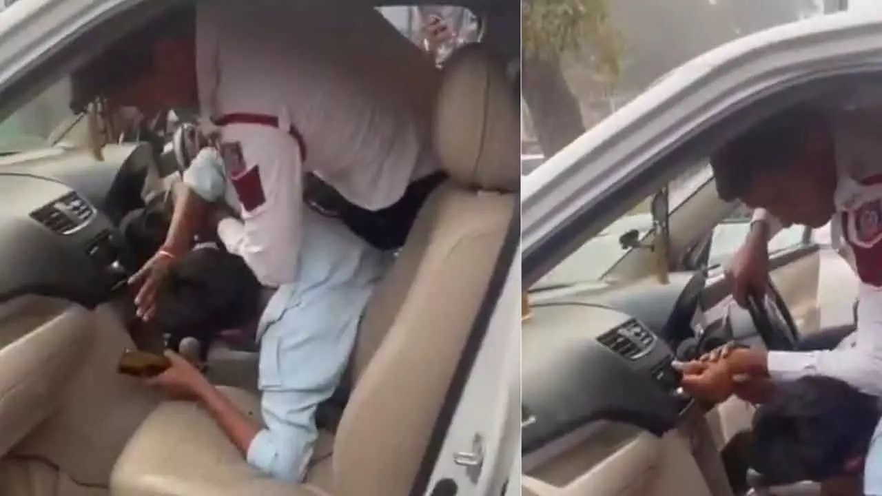Delhi Traffic Constable Suspended After Viral Video Shows Assault On Taxi Driver In Paharganj Delhi Traffic Constable Suspended After Viral Video Shows Assault On Taxi Driver In Paharganj