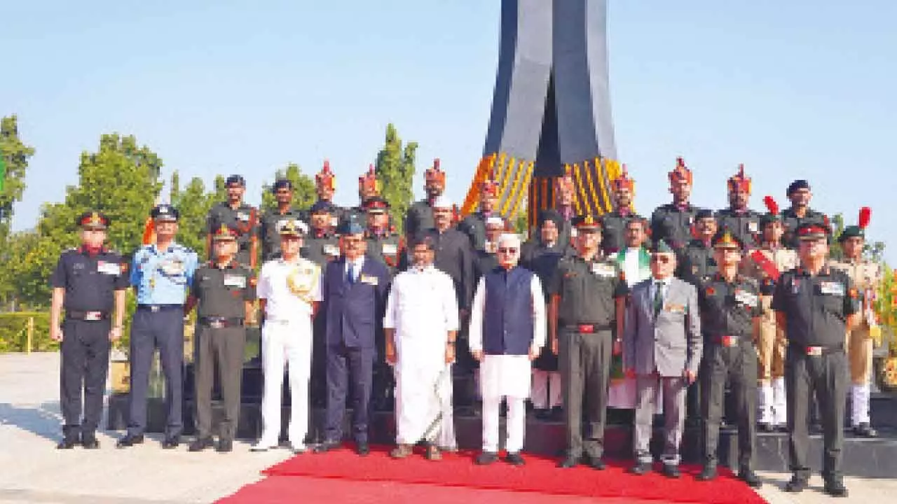 War heroes honoured on Vijay Diwas at Veerula Sainik Smarak War heroes honoured on Vijay Diwas at Veerula Sainik Smarak