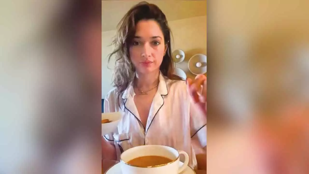 Tamannaah Bhatia shares her desi-style of enjoying tea in private Tamannaah Bhatia shares her desi-style of enjoying tea in private