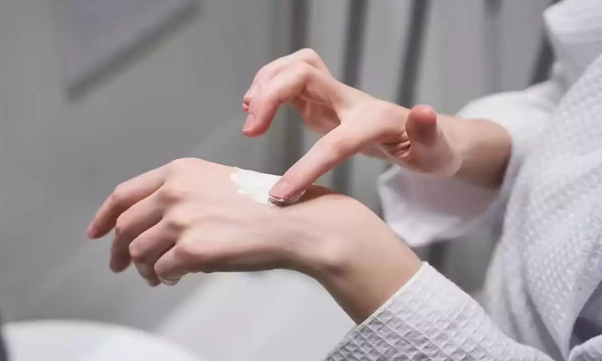 Winter Hand Care Guide: Five Simple Ways To Keep Your Hands Soft And Healthy Winter Hand Care Guide: Five Simple Ways To Keep Your Hands Soft And Healthy