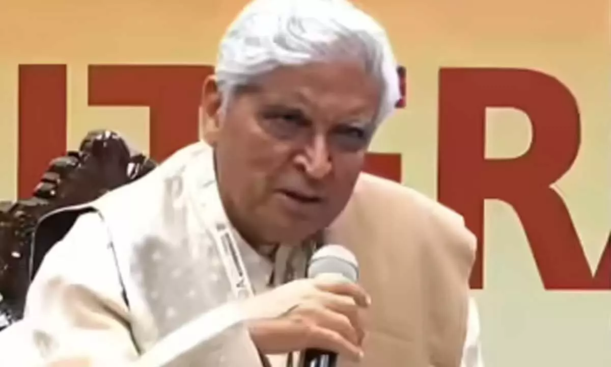 Javed Akhtar Clarifies Hijab Remarks After Old Video Resurfaces, Says Nitish Kumar Owes Apology Javed Akhtar Clarifies Hijab Remarks After Old Video Resurfaces, Says Nitish Kumar Owes Apology