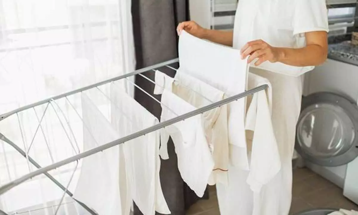 Indoor Winter Laundry: Simple Hacks to Dry Clothes Faster and Keep Them Fresh Indoor Winter Laundry: Simple Hacks to Dry Clothes Faster and Keep Them Fresh