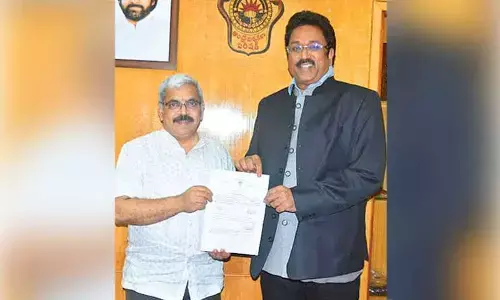 AU awards doctorate to Symbiosys CEO for his research work AU awards doctorate to Symbiosys CEO for his research work