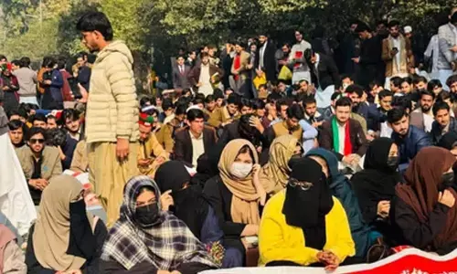 Pakistan: Protests continue at Peshawar university against disappearance of students Pakistan: Protests continue at Peshawar university against disappearance of students