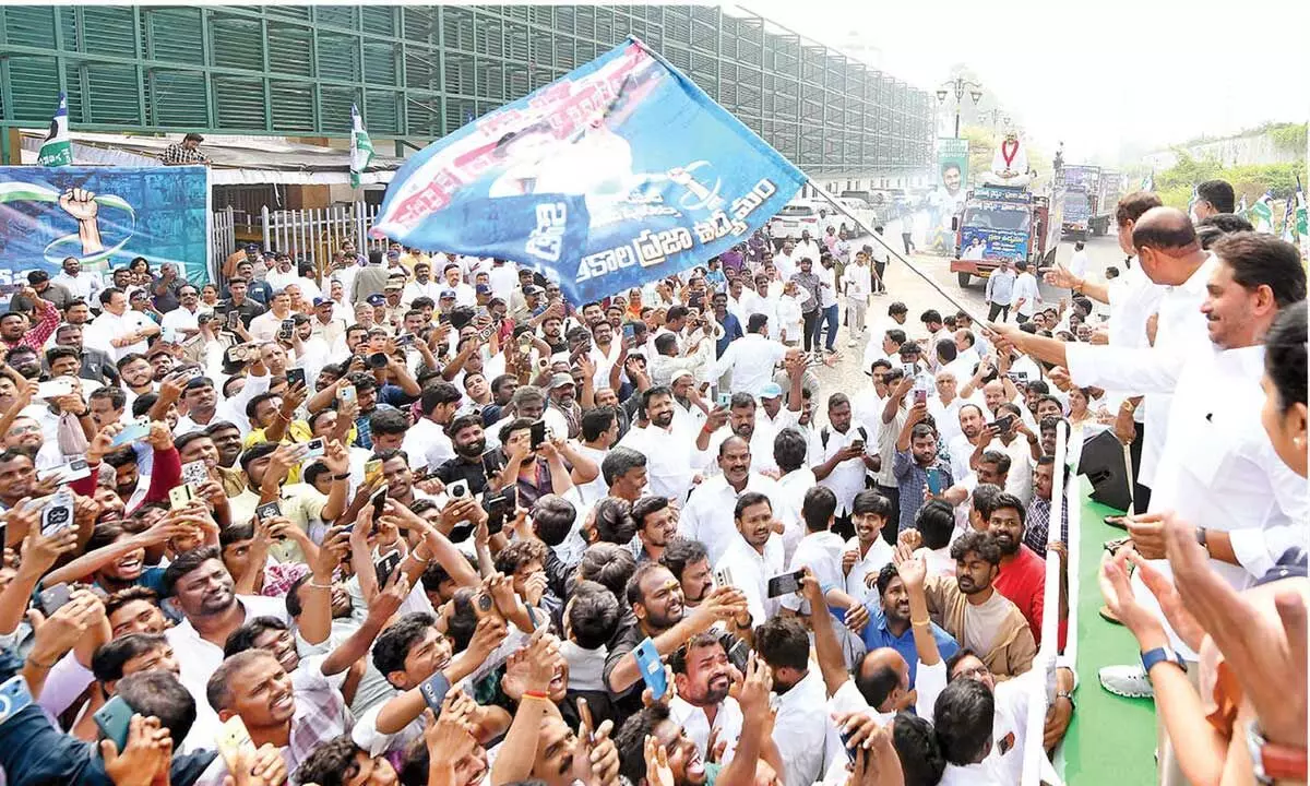 Jagan threatens jail for PPP medical college operators Jagan threatens jail for PPP medical college operators