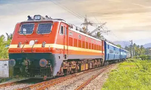 Narrow escape for passengers as Hyderabad-Belagavi special train catches fire near Shankarpally