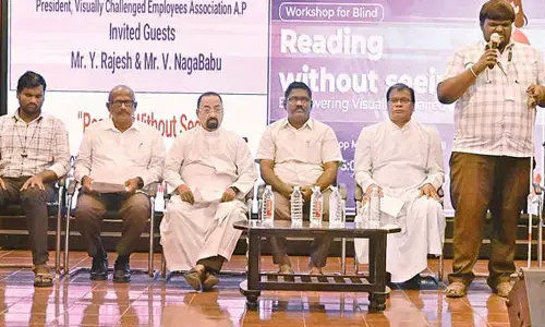 ‘Reading without seeing’ workshop held at ALC