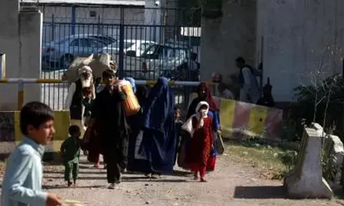 Over 5700 Afghan refugees repatriated from Iran, Pakistan in single day