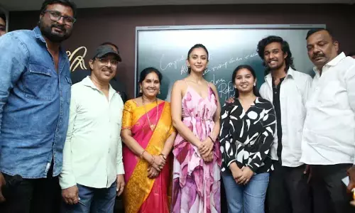 Rakul Preet Singh inaugurates ‘Second Skin Makeup Studio & Academy’